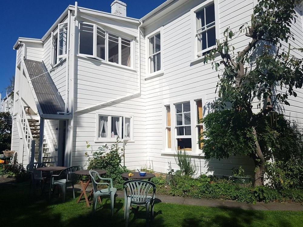 Hostel Honeysuckle House Nelson Exterior foto